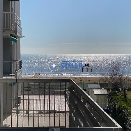 Condominio Adriatico Lido di Jesolo Exterior foto