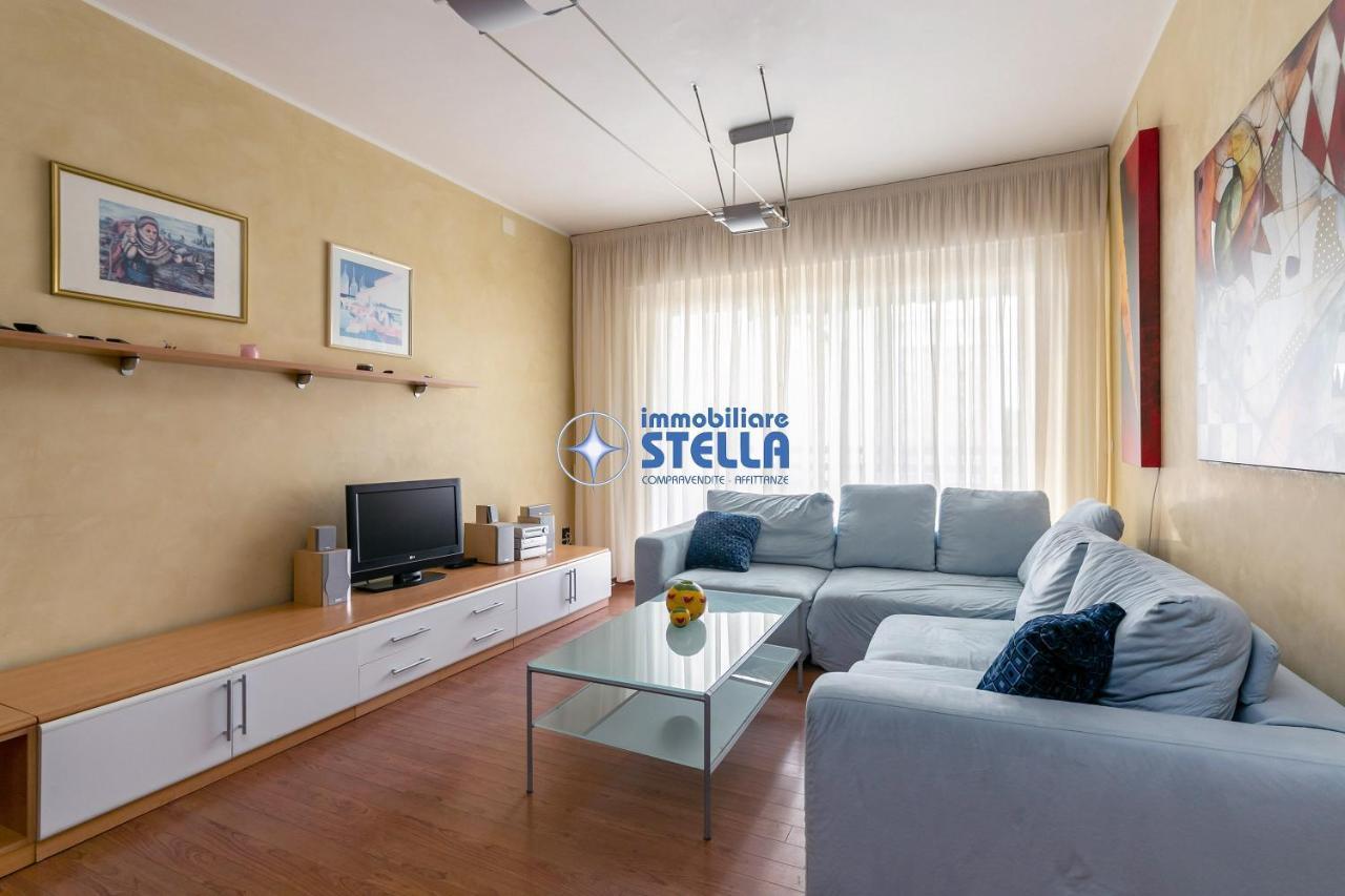Condominio Adriatico Lido di Jesolo Exterior foto
