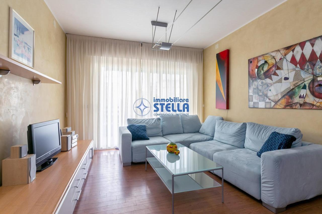Condominio Adriatico Lido di Jesolo Exterior foto