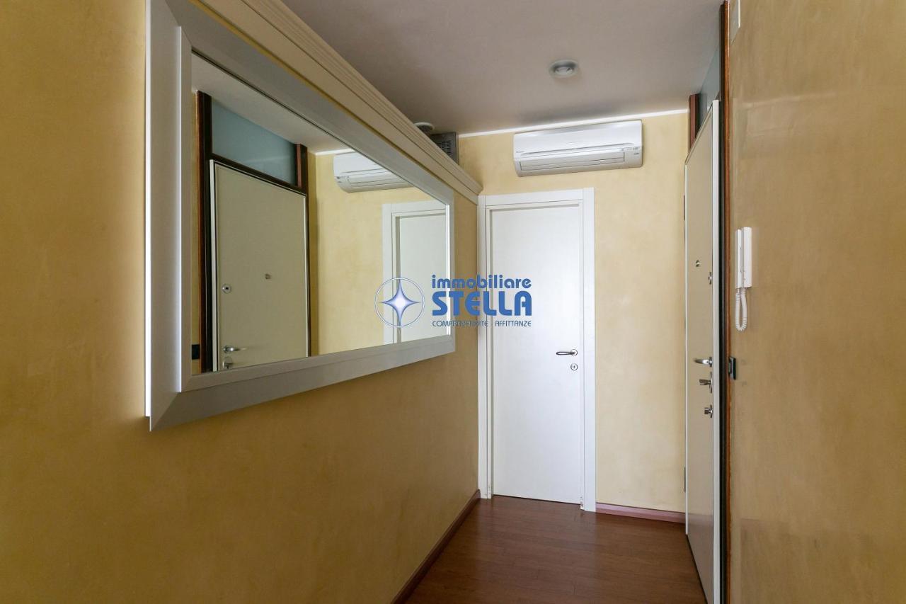 Condominio Adriatico Lido di Jesolo Exterior foto